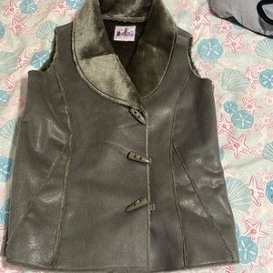 3 for $15 Opening Act Vegan Fuzzy Vest -M